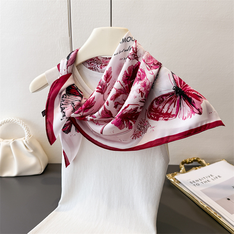 ผ้าพันคอไหมสี่เหลี่ยมลายผีเสื้ - Ascot Neck Scarf บทวิจารณ์และราคา