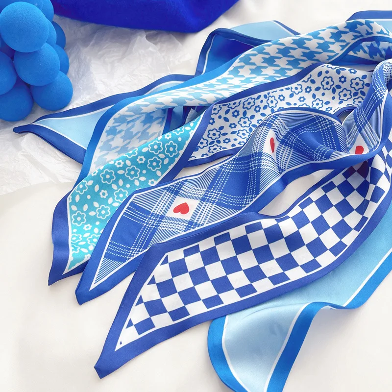 ผ้าพันคอไหมสีน้ำเงินไคลน์ ลายต - Ascot Neck Scarf บทวิจารณ์และราคา