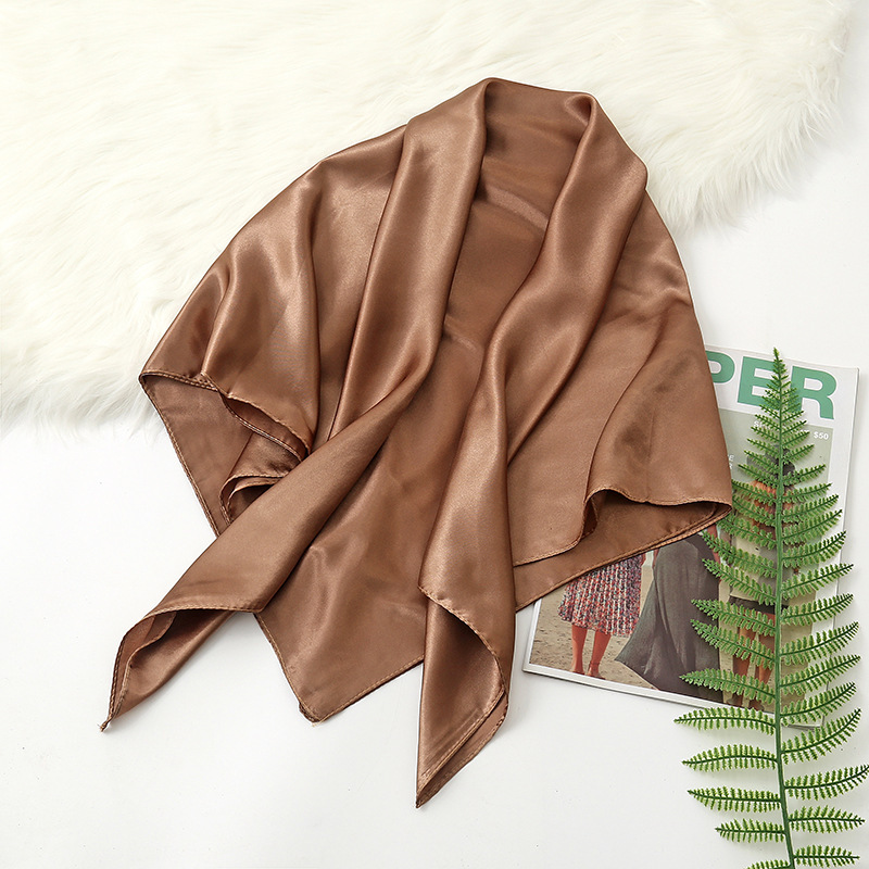 ผ้าคลุมไหล่/ผ้าพันคอไหมซาตินสี - Scarf Silk Square บทวิจารณ์และราคา